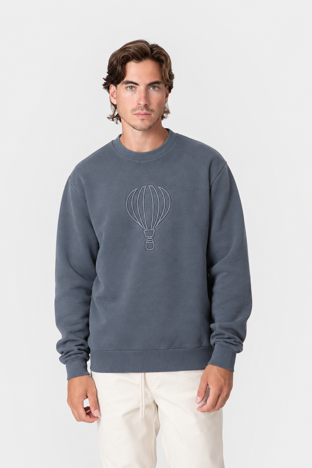 SUDADERA GLOBO BORDADO